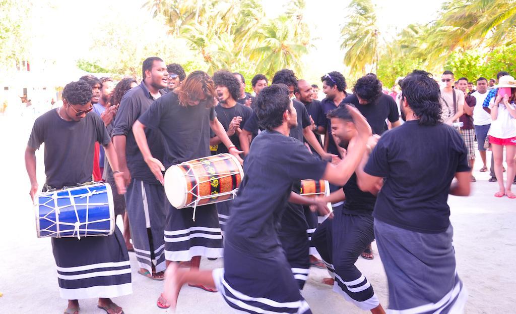 Jail Break Surf Inn Himmafushi Bagian luar foto