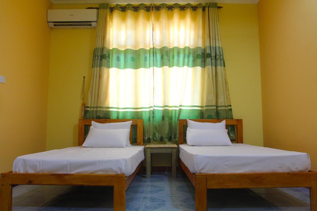 Jail Break Surf Inn Himmafushi Ruang foto